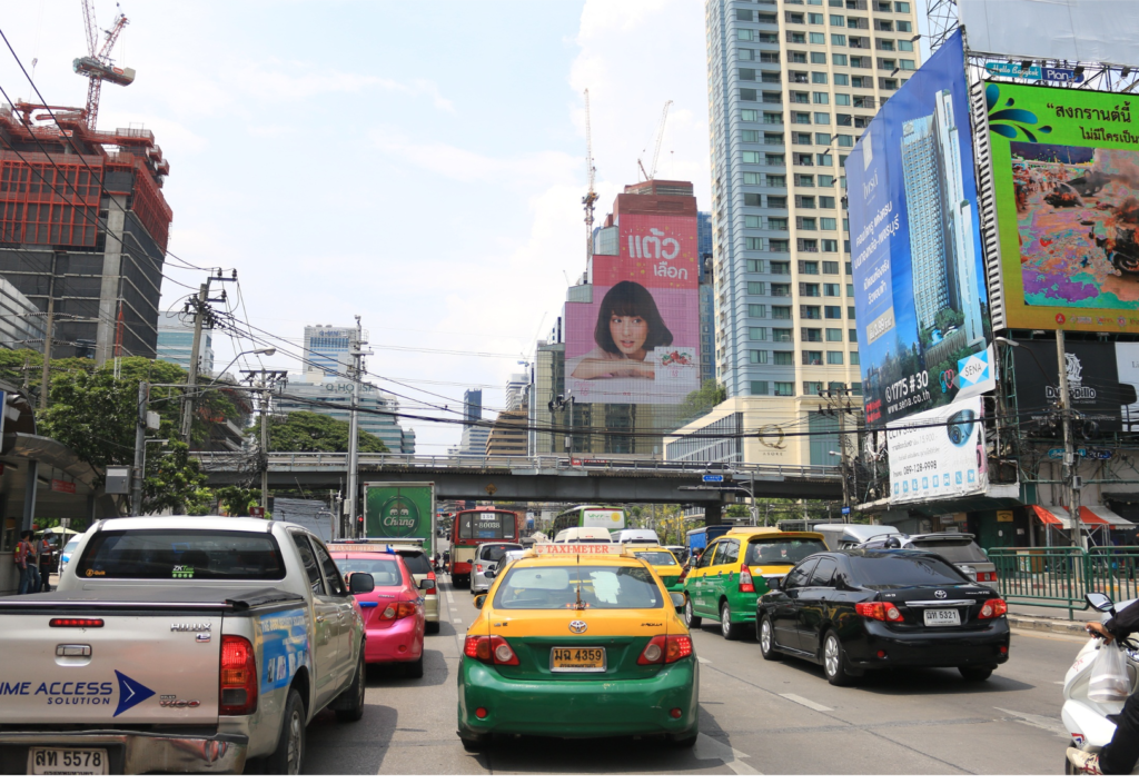 Tayland açık hava reklam ajansı - tam kapsama - OOH, LED, billboard, havalimanı, otobüs, tren, havalimanları, metro, bina kaplama/jumbo